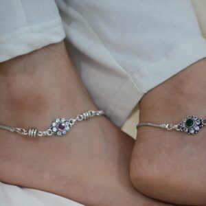 Hey there! I’ve got a stunning piece for you. It’s a 925 cutstone oxidised payal , perfect for ladies or girls.| Suraj Jewellers |