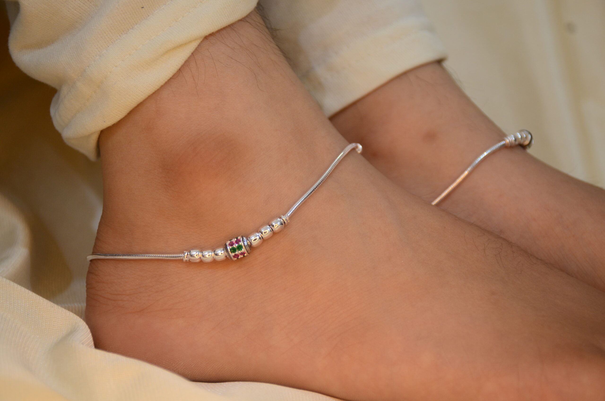 Payal Girls New Design SJ Light Weight Beautiful Design Silver