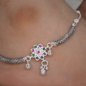 SJ Flower Design Silver Payal With Stones.